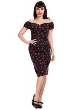 Robe rétro cerise décolleté bateau