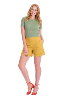 Short rétro moutarde a pois