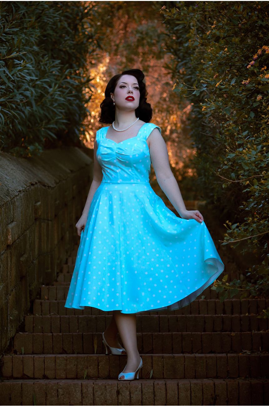 Robe a pois bleue et blanche - Hearts and Roses