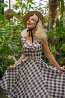 Robe rockabilly à carreaux rose années 50 femme