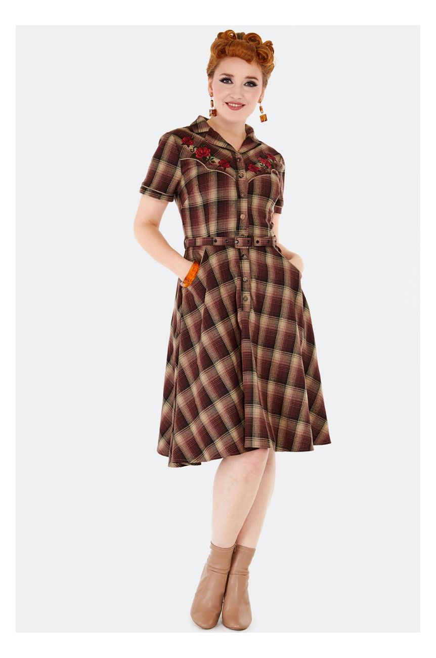 Robe country western tartan brun roses brodees jupe evasee biais silhouette sablier